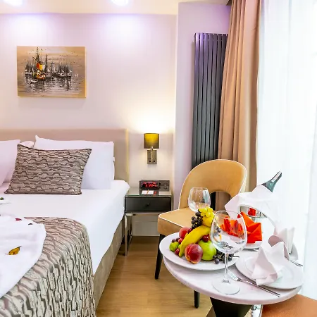 Отель Antusa Design & 4*