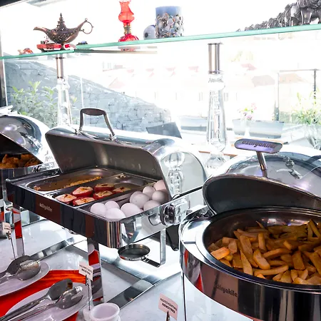 Antusa Design & فندق