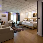 فندق Antusa Design & 4*