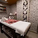 فندق Antusa Design & 4*