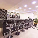 Antusa Design & فندق 4*